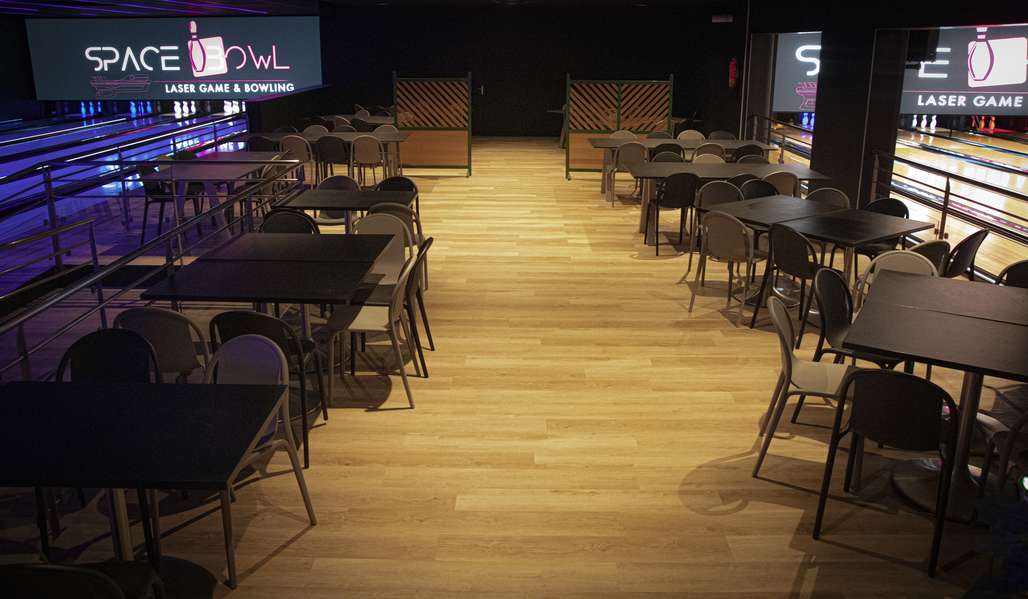 Salle du SpaceBowl configurée pour un événement
